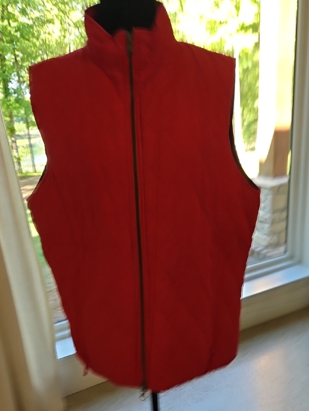 Women's VTG Red Puffer Vest - Lightweight Quilted Vest. Size L